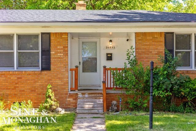 20933 Ridgemont Road, Harper Woods, MI 48225