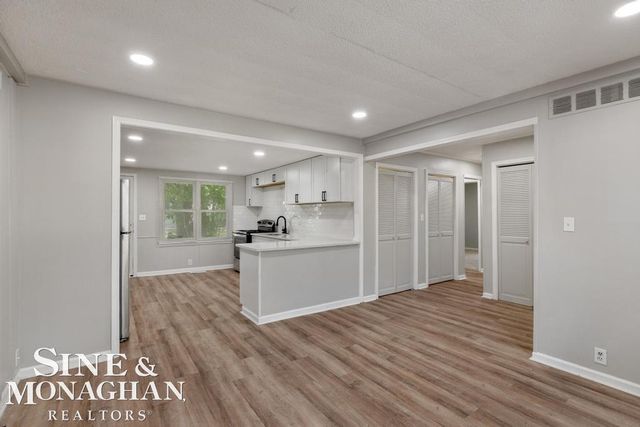 20933 Ridgemont Road, Harper Woods, MI 48225
