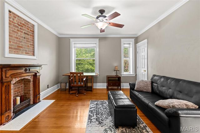 4062 Arsenal Street, St Louis, MO 63116