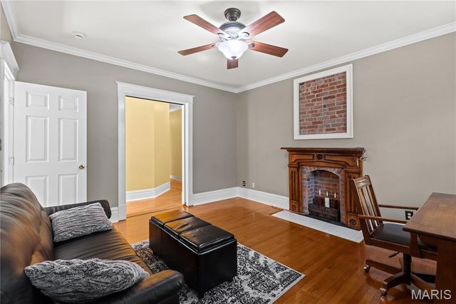 4062 Arsenal Street, St Louis, MO 63116