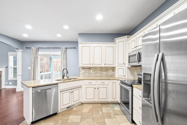 2788 Ann Dr, Clarksville, TN 37040