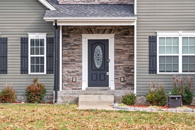 2788 Ann Dr, Clarksville, TN 37040