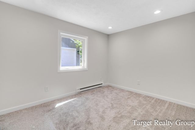 8660 Merry Drive NE, Rockford, MI 49341