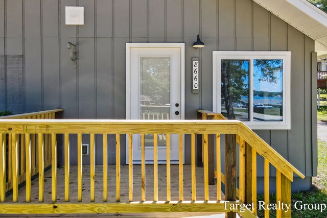 8660 Merry Drive NE, Rockford, MI 49341