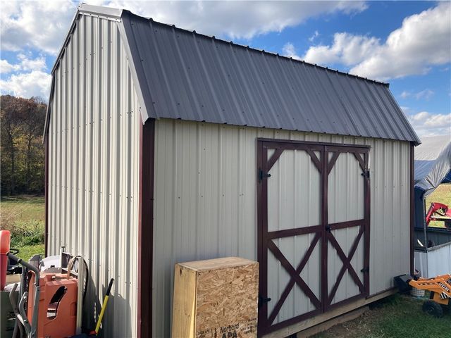 10689 103 Highway, Green Forest, AR 72638