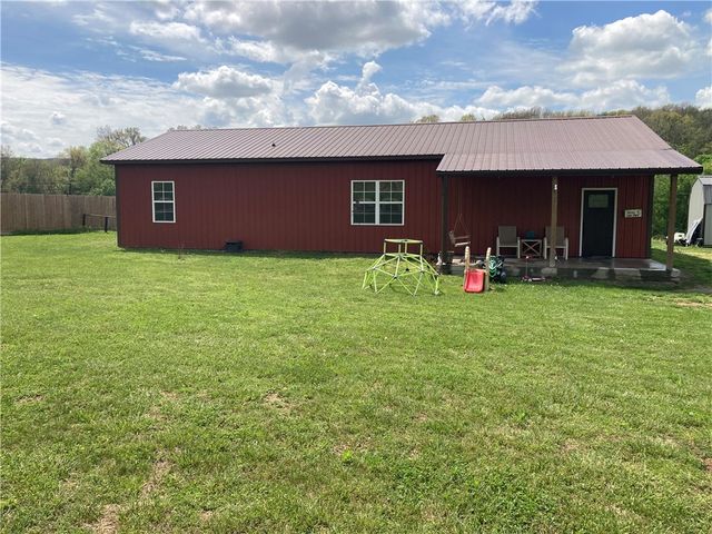 10689 103 Highway, Green Forest, AR 72638