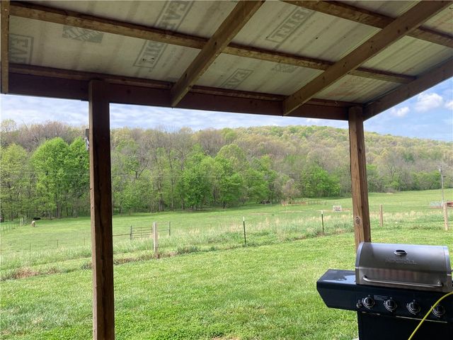10689 103 Highway, Green Forest, AR 72638