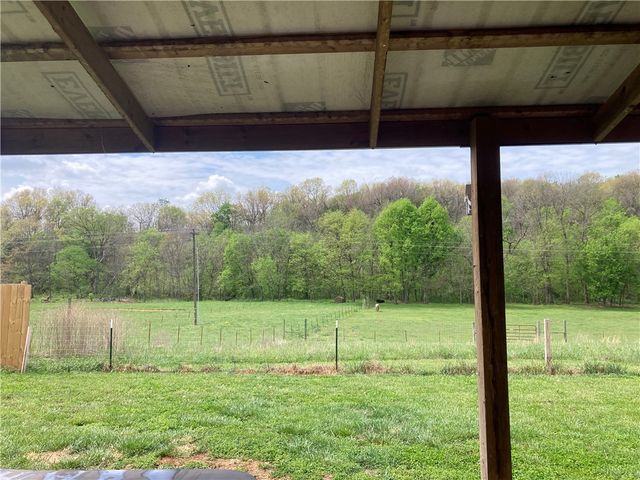 10689 103 Highway, Green Forest, AR 72638
