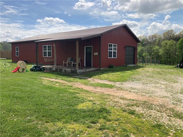 10689 103 Highway, Green Forest, AR 72638