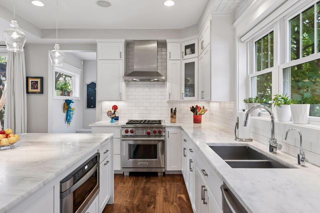 3248 Dupont Avenue S, Minneapolis, MN 55408