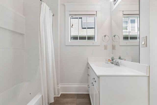 3248 Dupont Avenue S, Minneapolis, MN 55408