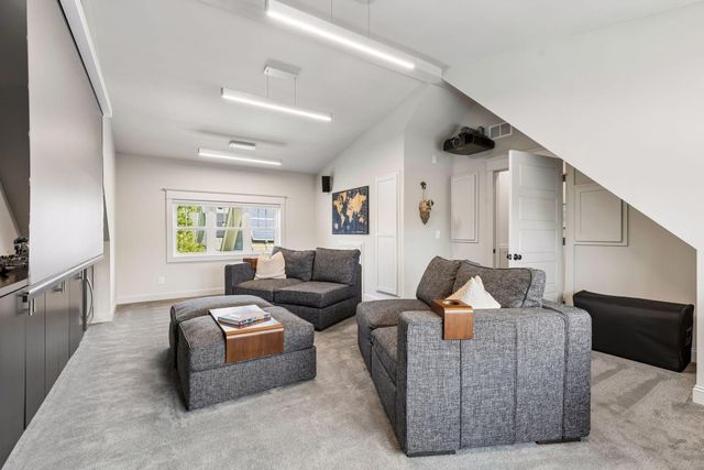 3248 Dupont Avenue S, Minneapolis, MN 55408