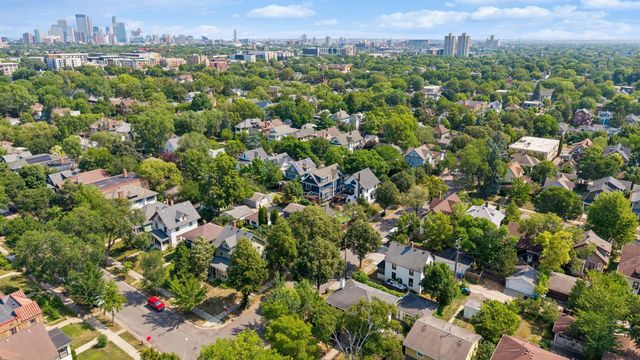 3248 Dupont Avenue S, Minneapolis, MN 55408