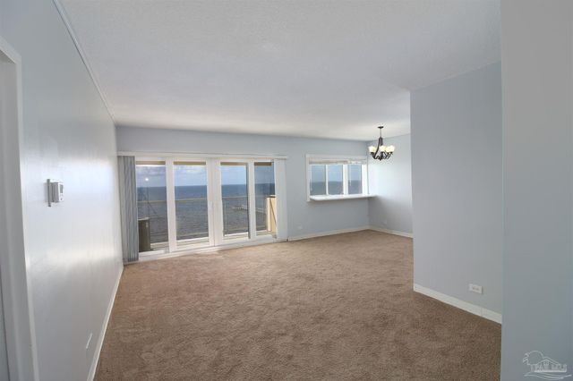 825 Bayshore Dr 407, Pensacola, FL 32507