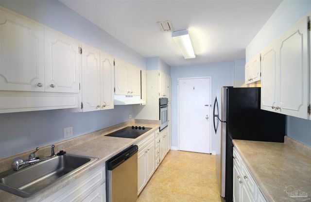 825 Bayshore Dr 407, Pensacola, FL 32507