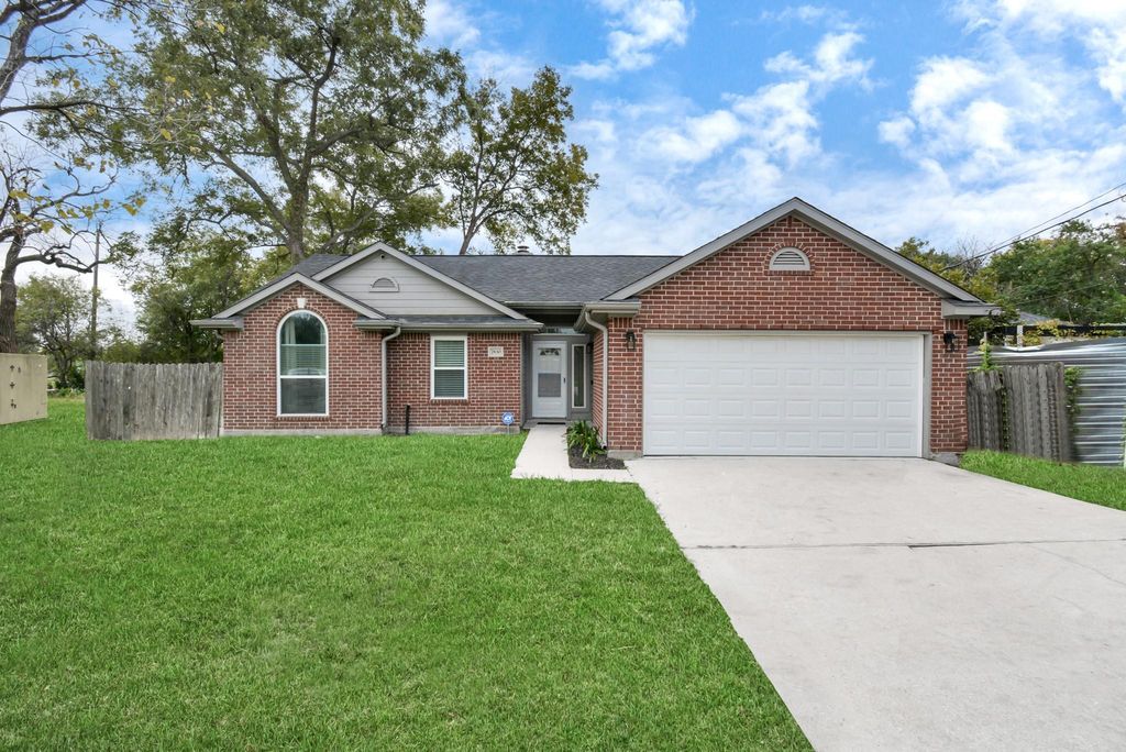 7830 Pardee Street Street, North Houston, TX 77028