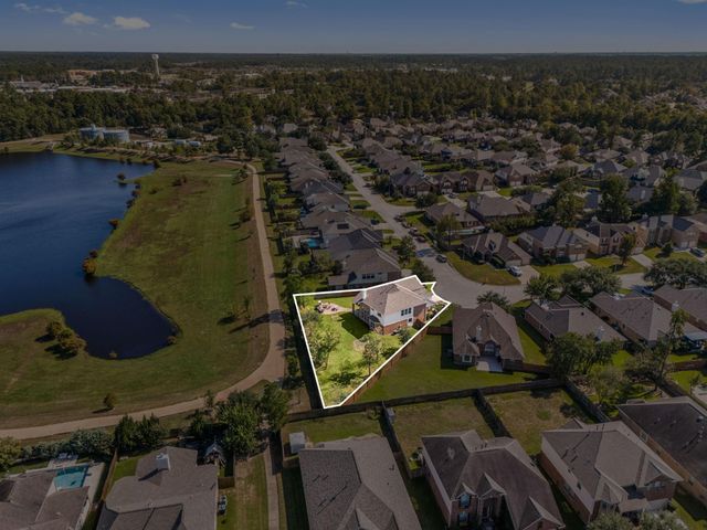 6330 Whistling Pines Drive, Spring, TX 77389