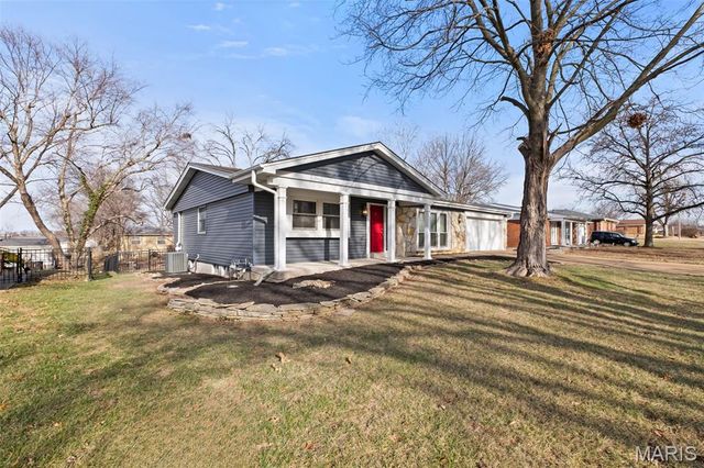 11815 Archerton Drive, Bridgeton, MO 63044