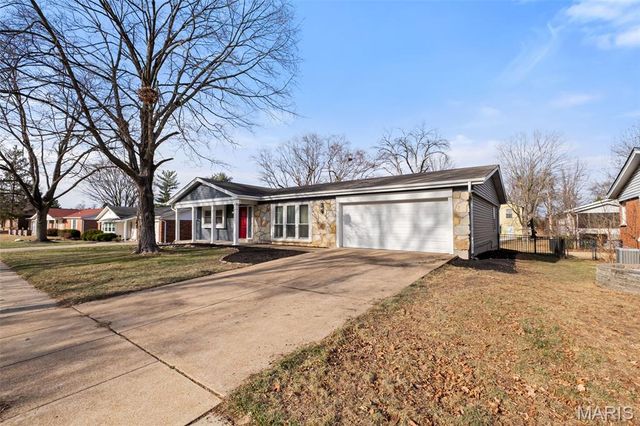 11815 Archerton Drive, Bridgeton, MO 63044