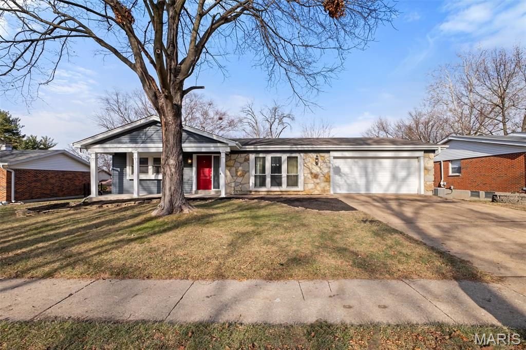 11815 Archerton Drive, Bridgeton, MO 63044