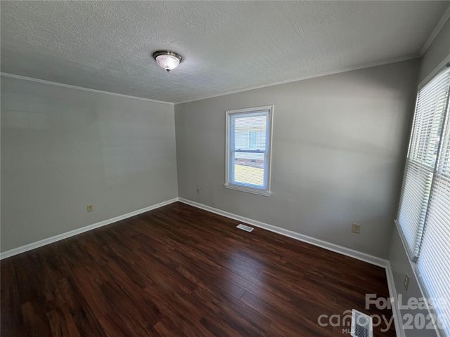 680 Tulsa Court NW, Concord, NC 28027