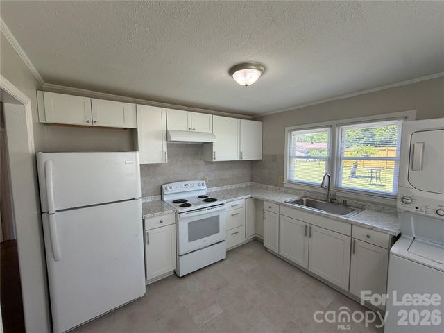 680 Tulsa Court NW, Concord, NC 28027