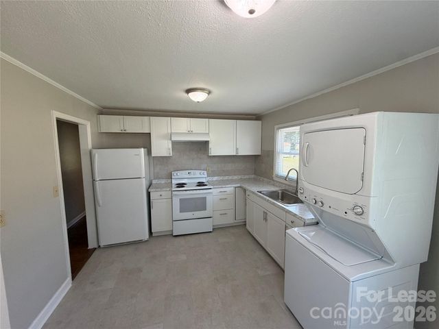 680 Tulsa Court NW, Concord, NC 28027
