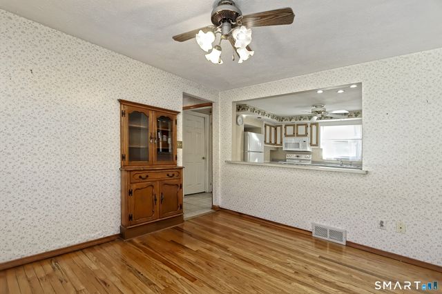 71 Sycaway Street, West Haven, CT 06516