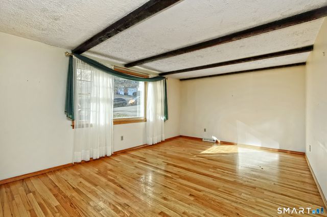 71 Sycaway Street, West Haven, CT 06516