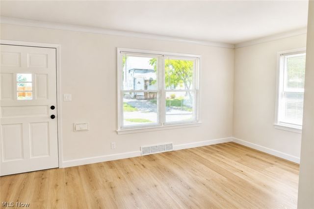 13711 Bennington Avenue, Cleveland, OH 44135