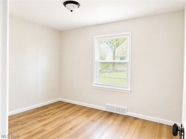13711 Bennington Avenue, Cleveland, OH 44135