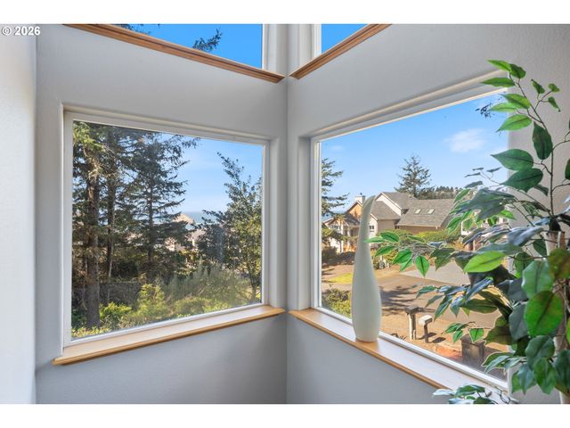 6095 HUCKLEBERRY Ln, Oceanside, OR 97134