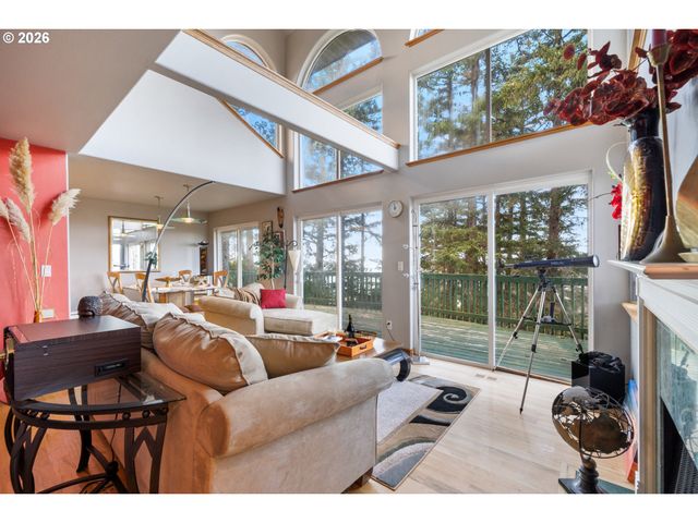 6095 HUCKLEBERRY Ln, Oceanside, OR 97134