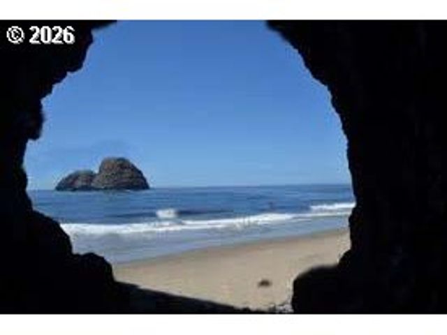 6095 HUCKLEBERRY Ln, Oceanside, OR 97134