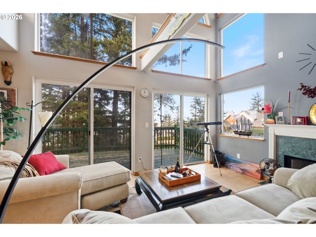 6095 HUCKLEBERRY Ln, Oceanside, OR 97134