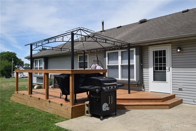 216 4th Street, Christiansburg, OH 43072