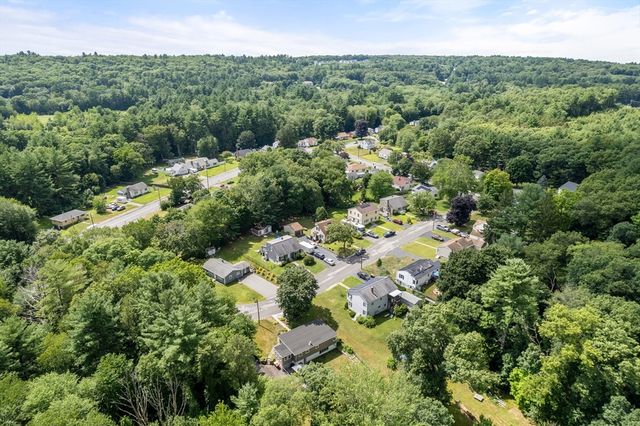 44 Susan Park Way, Uxbridge, MA 01569