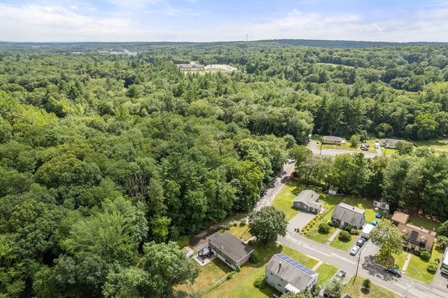 44 Susan Park Way, Uxbridge, MA 01569