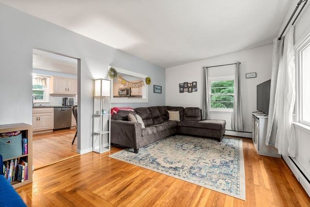 44 Susan Park Way, Uxbridge, MA 01569