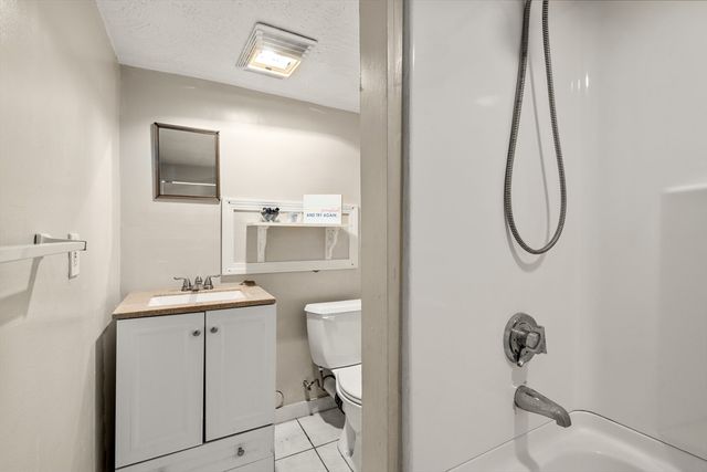 44 Susan Park Way, Uxbridge, MA 01569