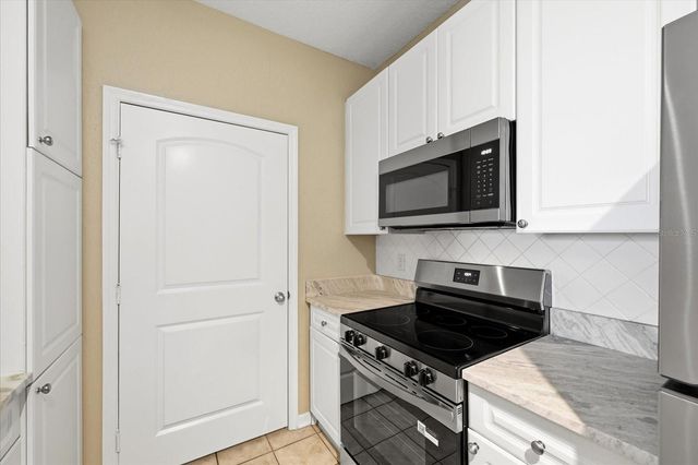 4221 W SPRUCE STREET 2101, Tampa, FL 33607