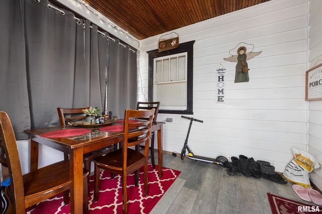 804 W MAYWOOD Avenue, Peoria, IL 61604