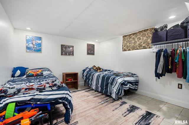 804 W MAYWOOD Avenue, Peoria, IL 61604