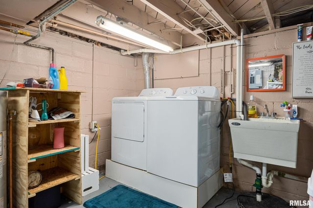 804 W MAYWOOD Avenue, Peoria, IL 61604