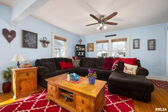 804 W MAYWOOD Avenue, Peoria, IL 61604