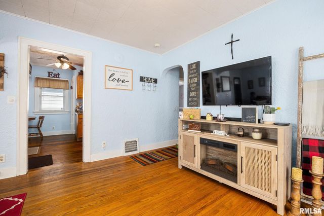 804 W MAYWOOD Avenue, Peoria, IL 61604