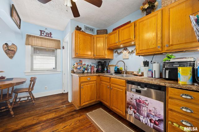 804 W MAYWOOD Avenue, Peoria, IL 61604