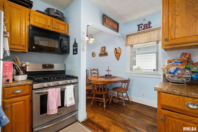 804 W MAYWOOD Avenue, Peoria, IL 61604