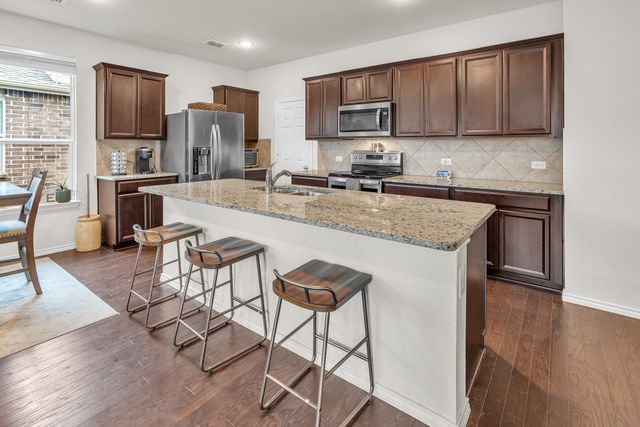 9105 Lookout Point, Fort Worth, TX 76179