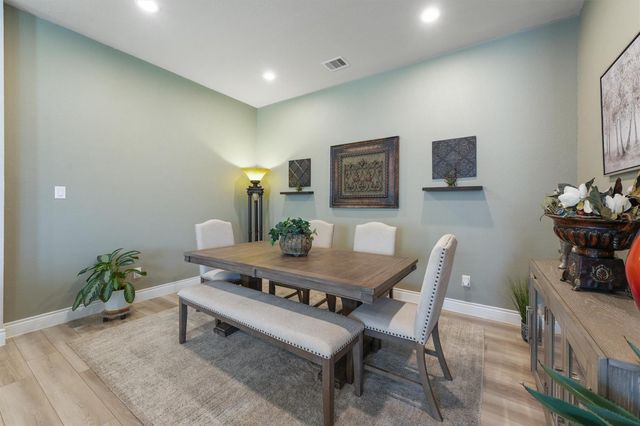 31211 Raleigh Creek Drive, Tomball, TX 77375